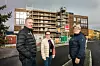 Roboten som skal b rukes i helsehuset, utvikles av Skala Maskon i Stjørdal. Fra venstre Rune Reinås fra Skala Maskon, Unni Røkke og Katarina Sederholm Hoff fra Stjørdal kommune og helsehuset (foto: Jan Erik Sundøy, bladet.no).
